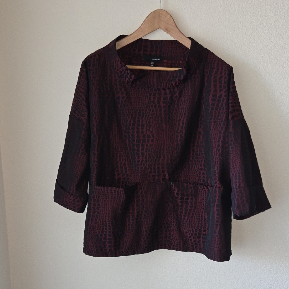 SUN KIM Black Burgundy Textured Blouse 3/4 Sleeve Sz M Office Executive Business